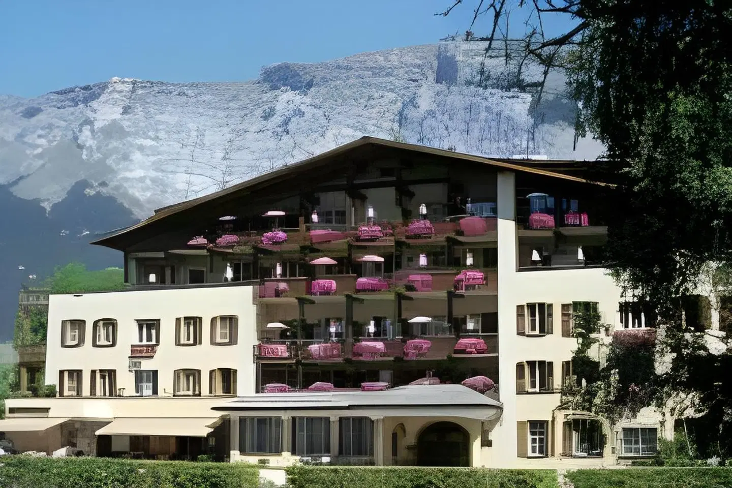 Hotel Adula EXTERIOR