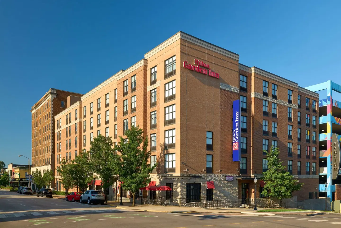 Hilton Garden Inn Bloomington EXTERIOR