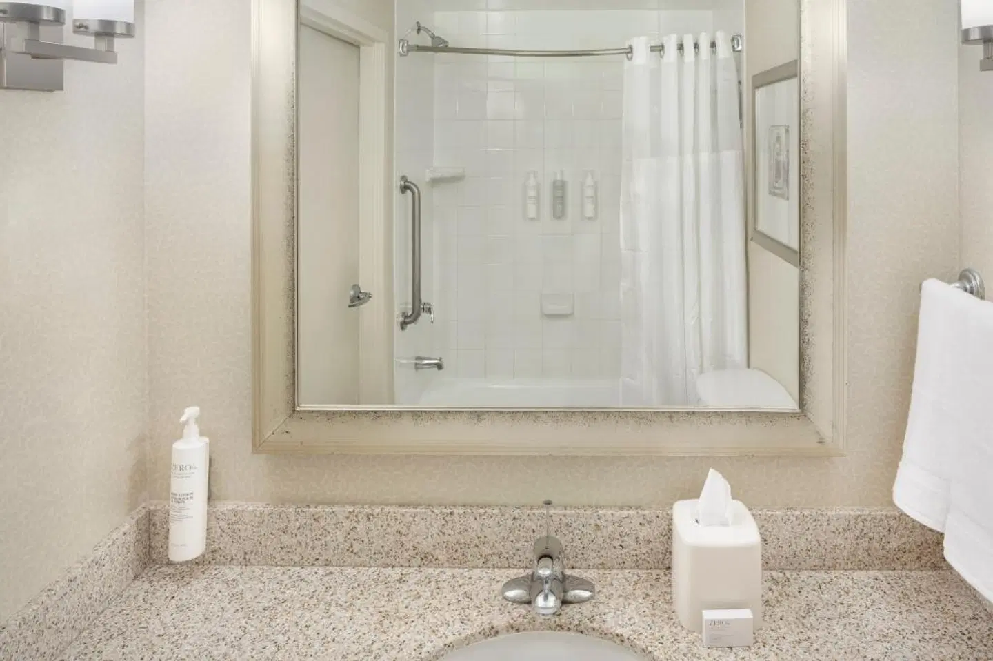 Hilton Garden Inn Miami Airport West Badezimmer