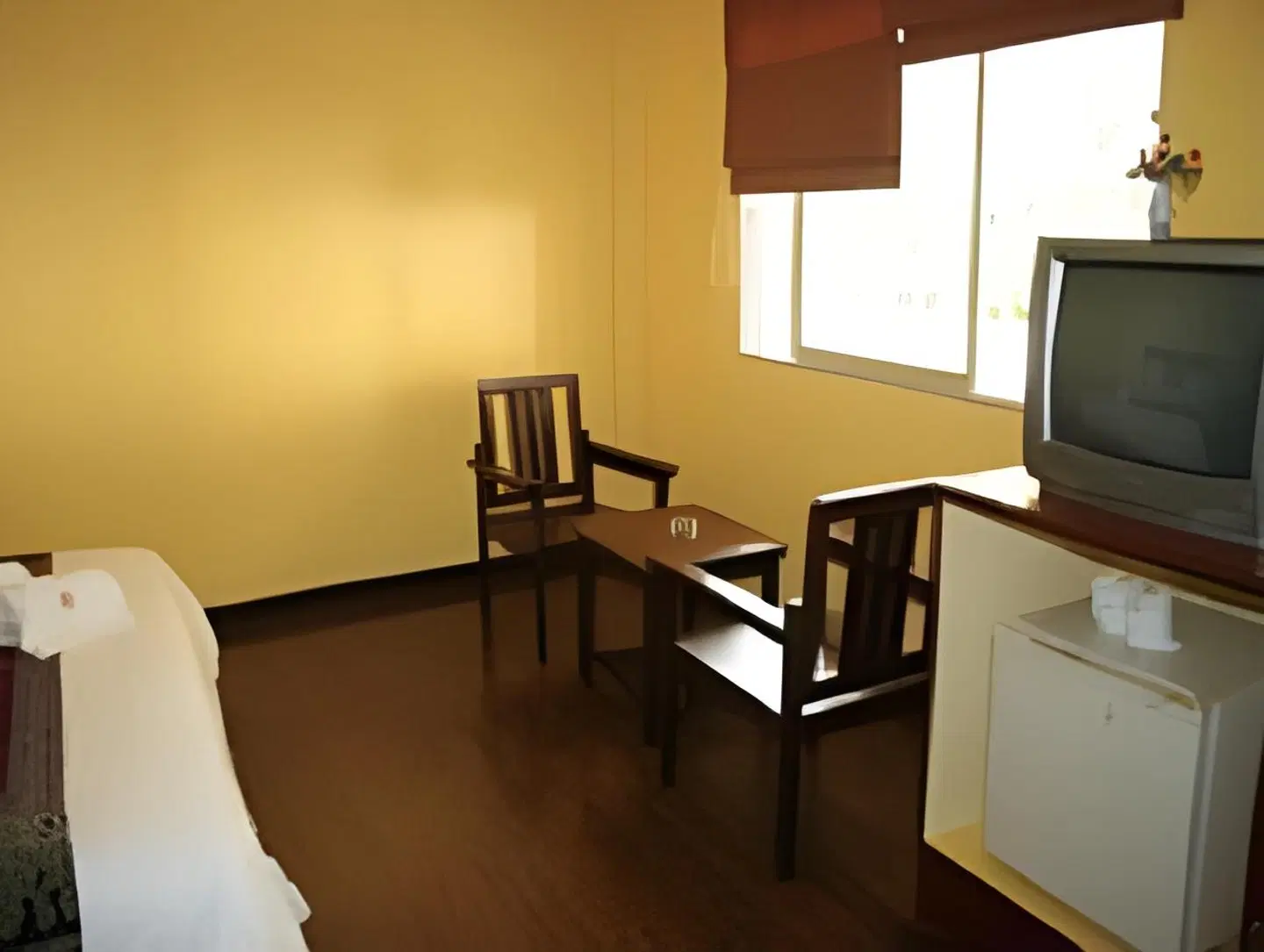 Sri Chumphon Hotel ROOM_EXAMPLE