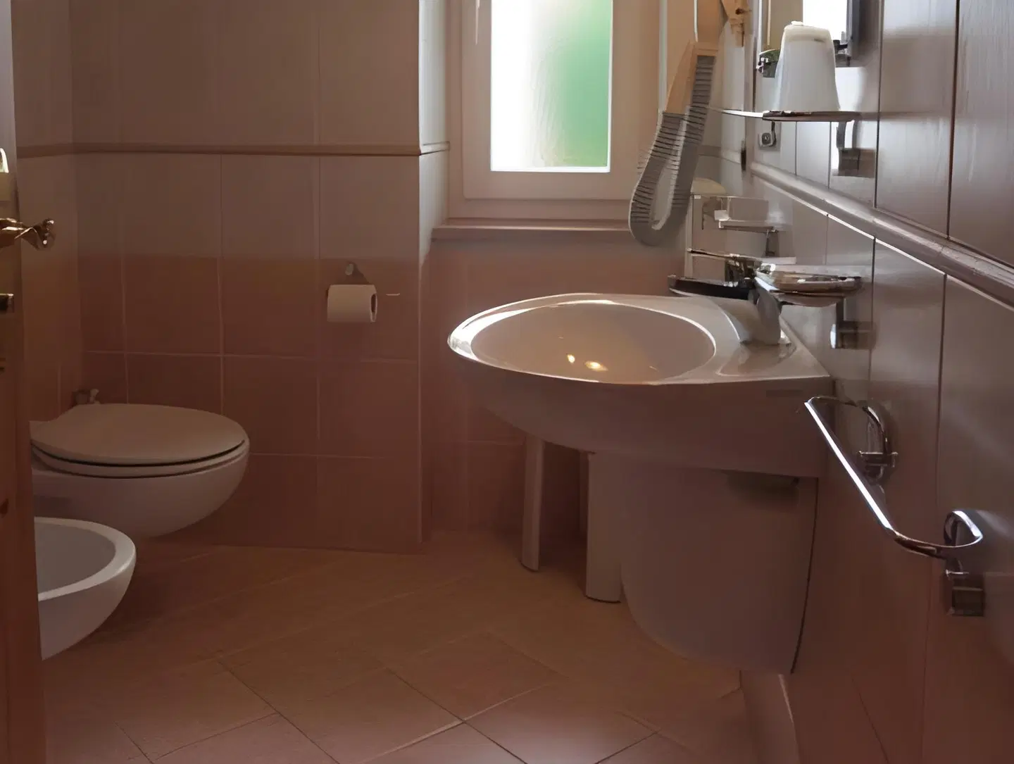 Park Hotel Aurora BATHROOM