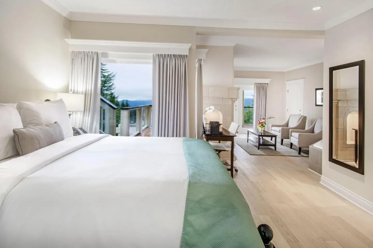 Villa Eyrie Resort ROOM_EXAMPLE