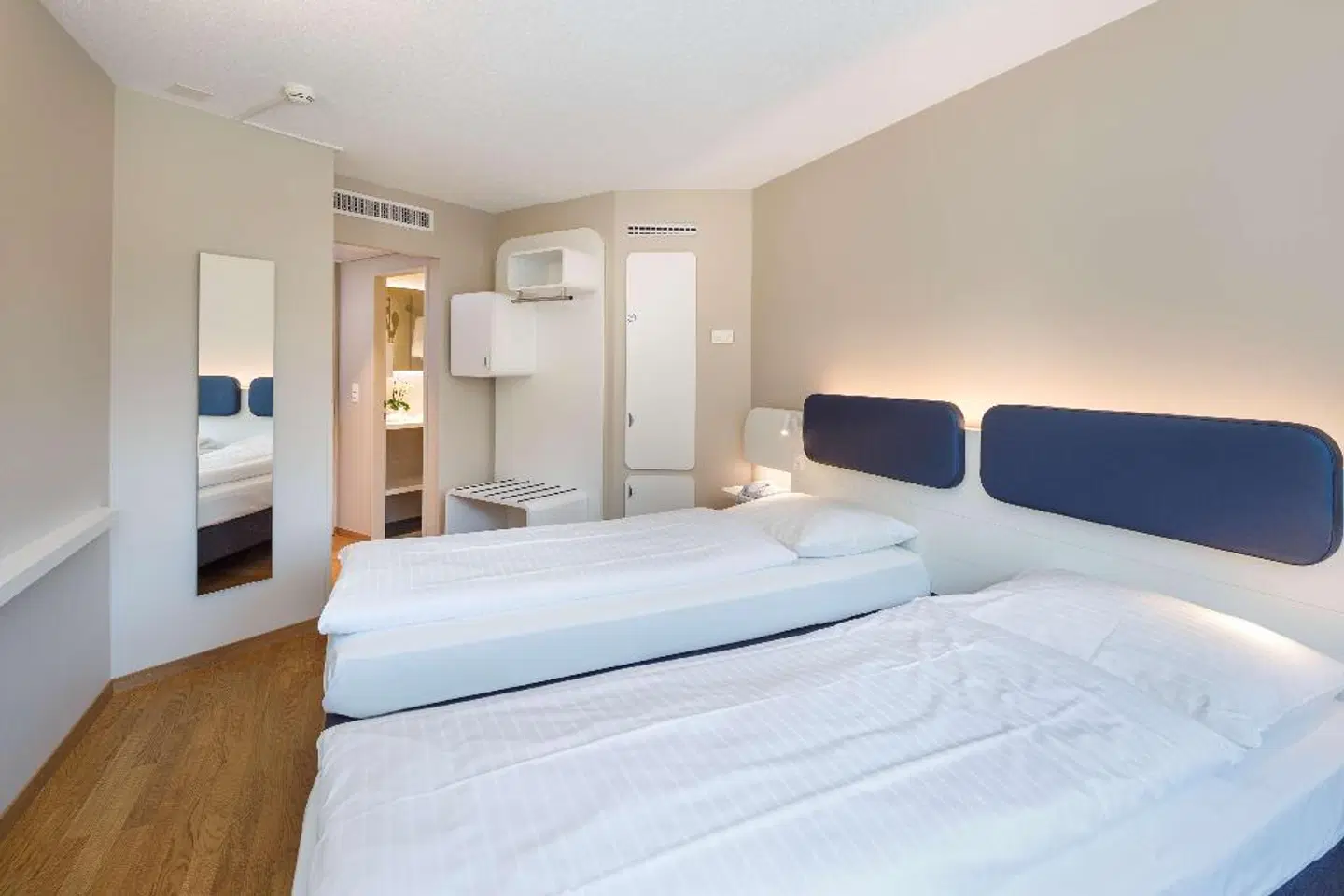 Welcome Inn Zürich-Flughafen ROOM_EXAMPLE