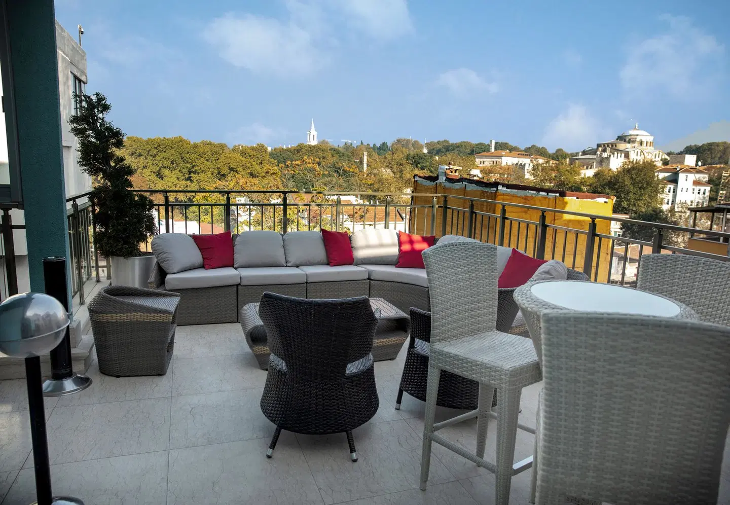 Dosso Dossi Hotels Old City Terrasse