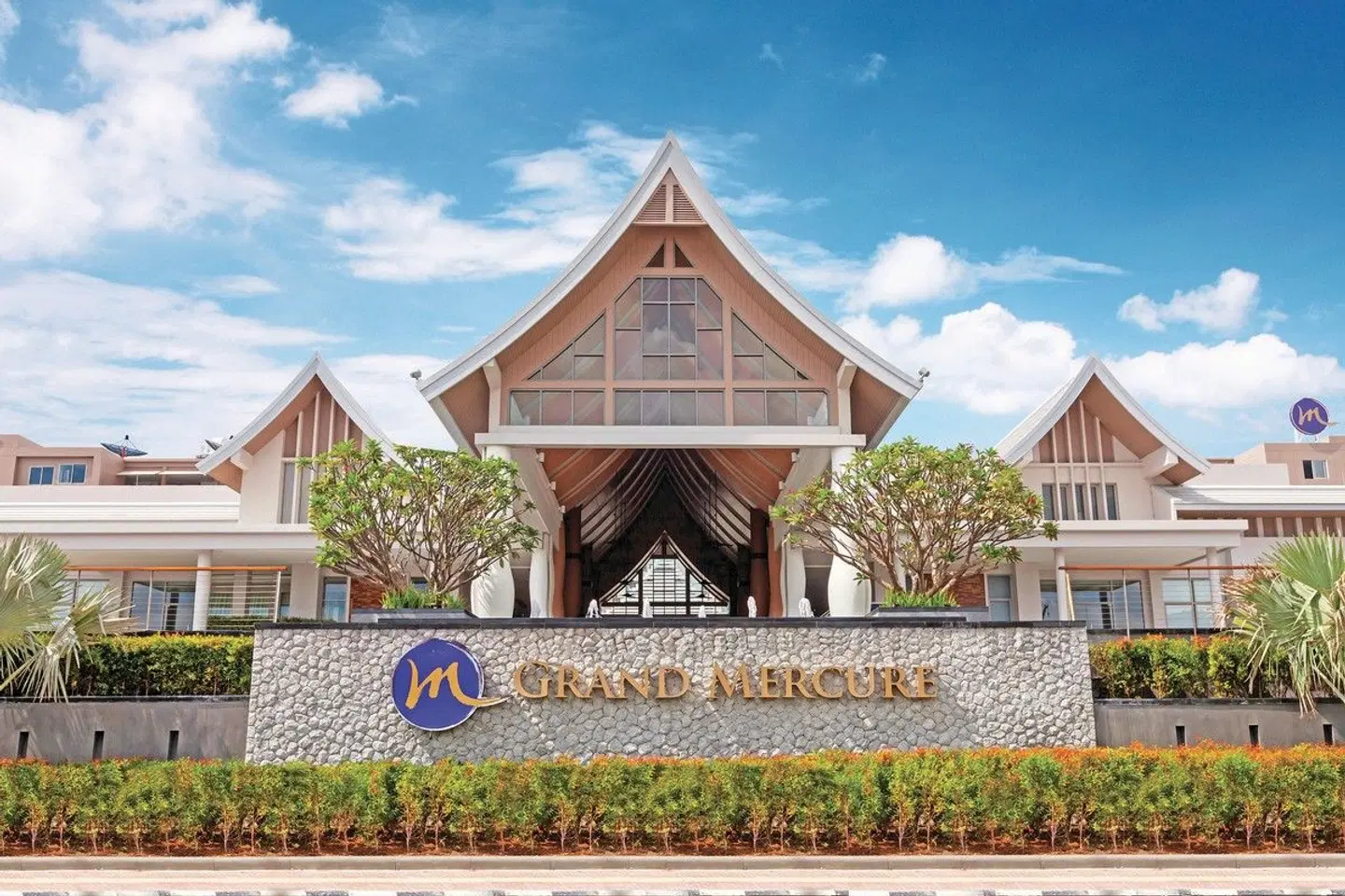 Grand Mercure Phuket Patong EXTERIOR