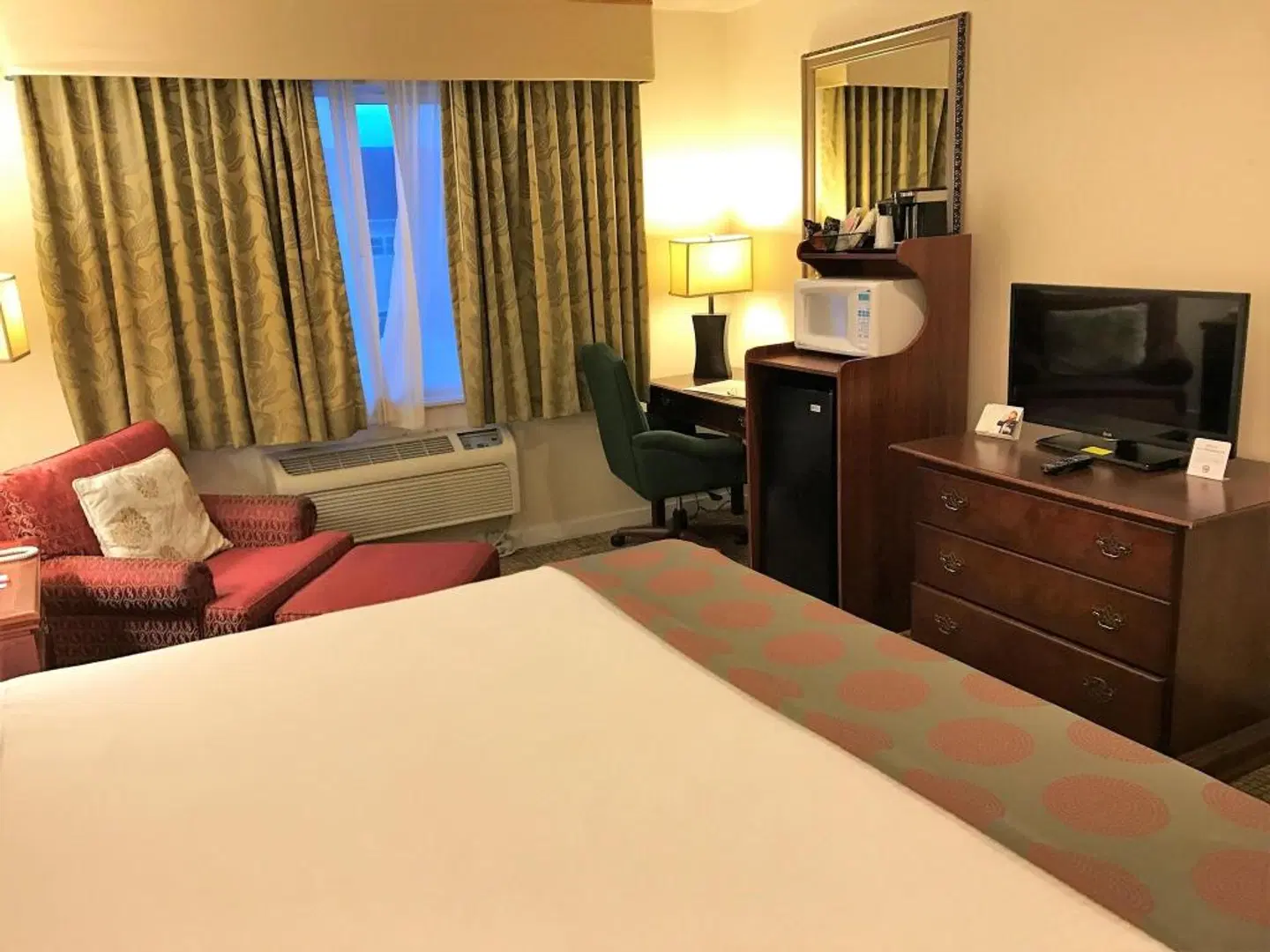 Ramada by Wyndham Draper ROOM_EXAMPLE