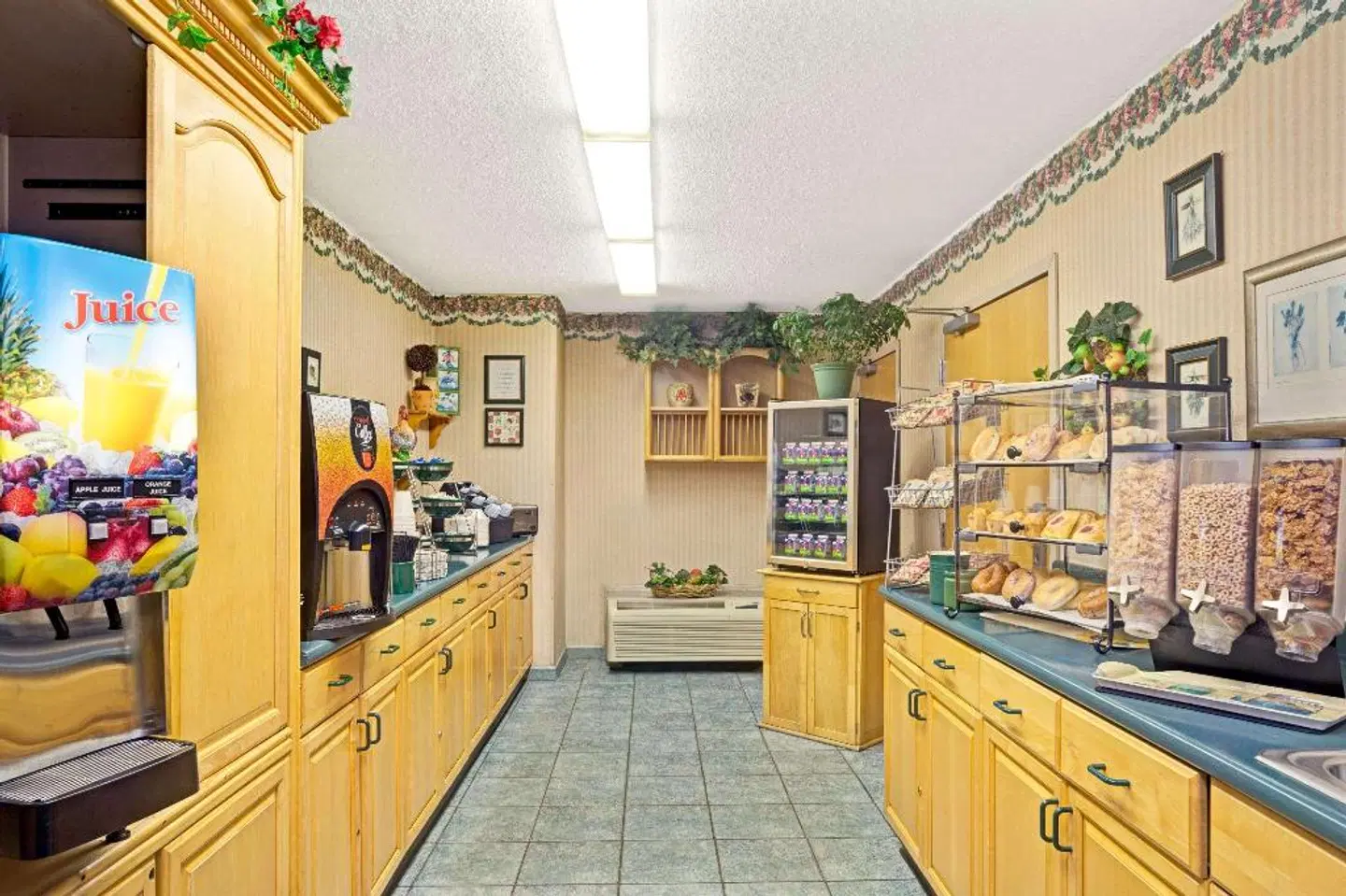 Microtel Inn & Suites by Wyndham Raleigh Durham Airport LOUNGE_LOBBY