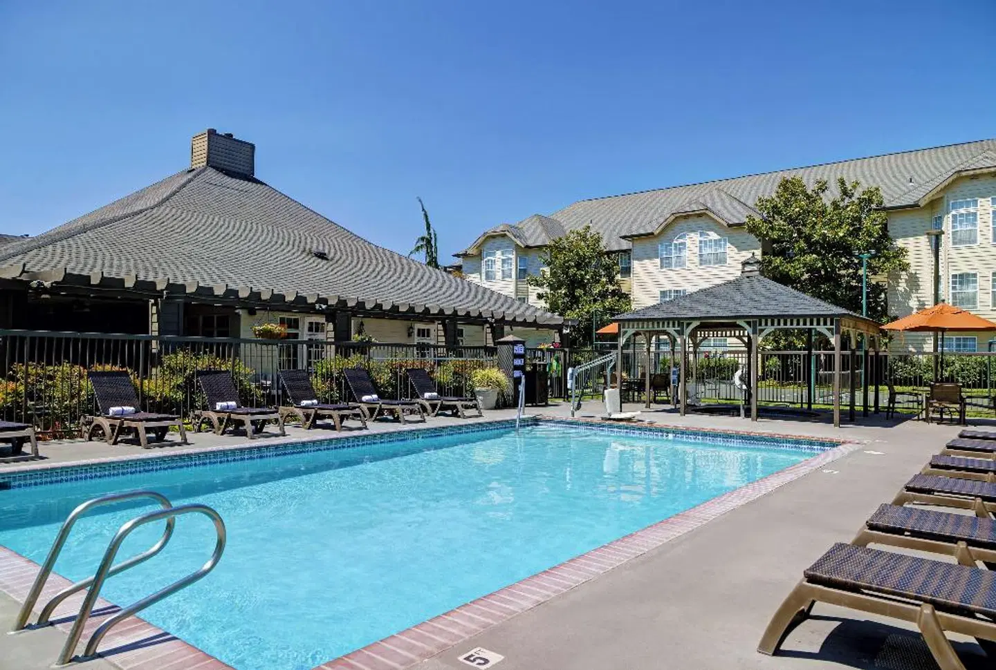 Homewood Suites by Hilton Vancouver-Portland OUTDOOR_POOL