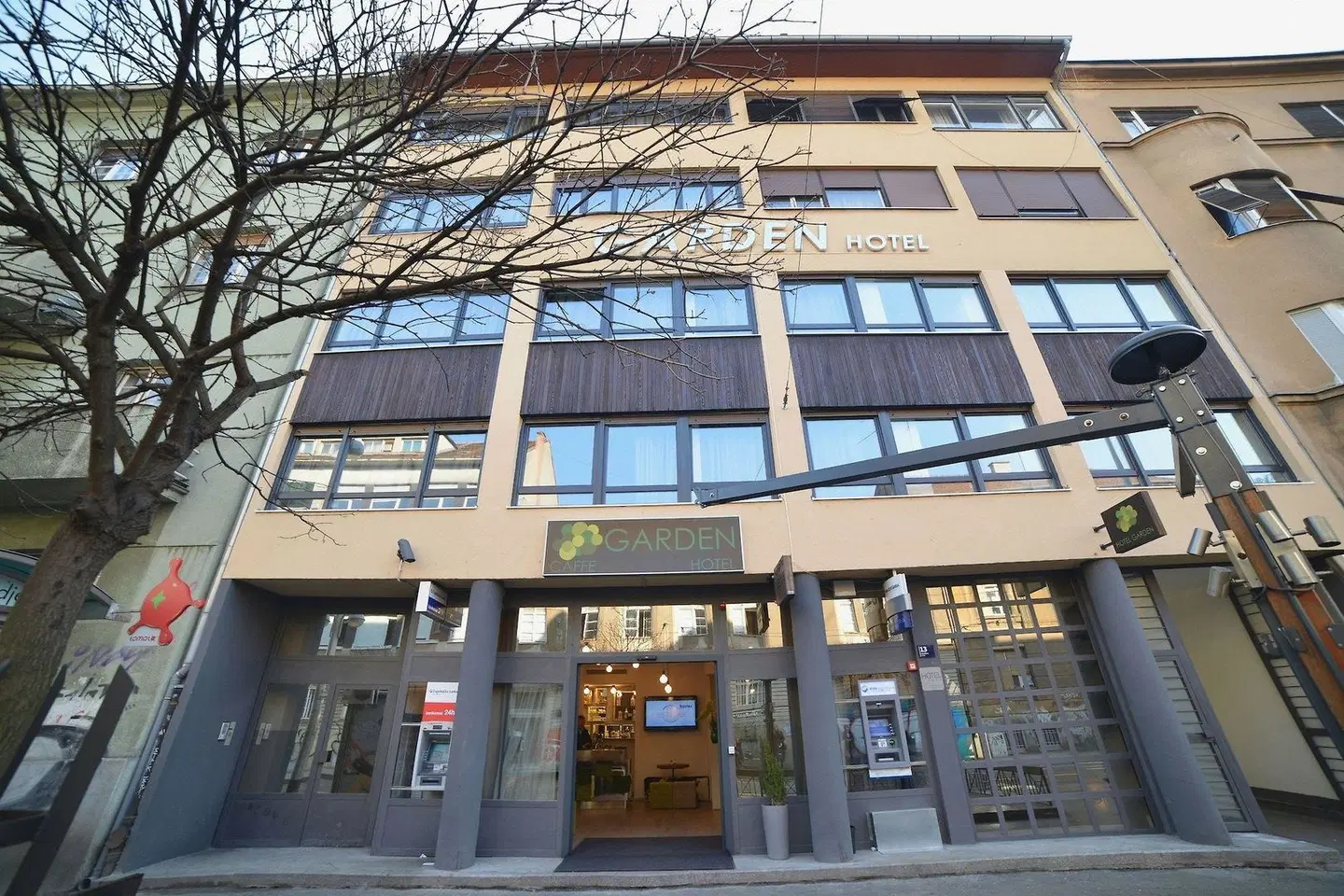 Garden Hotel EXTERIOR