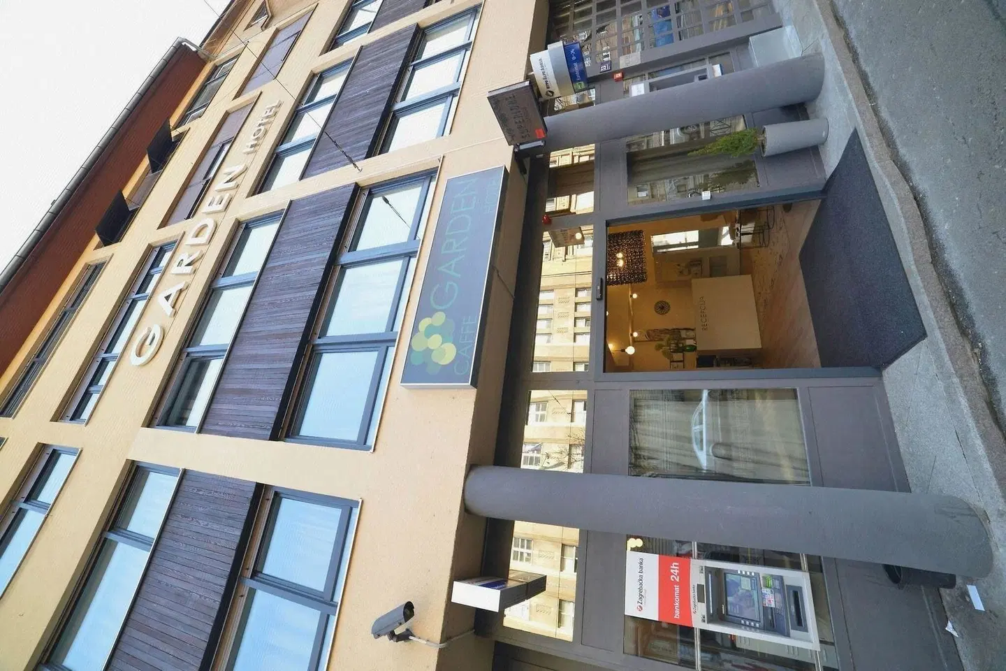 Garden Hotel EXTERIOR