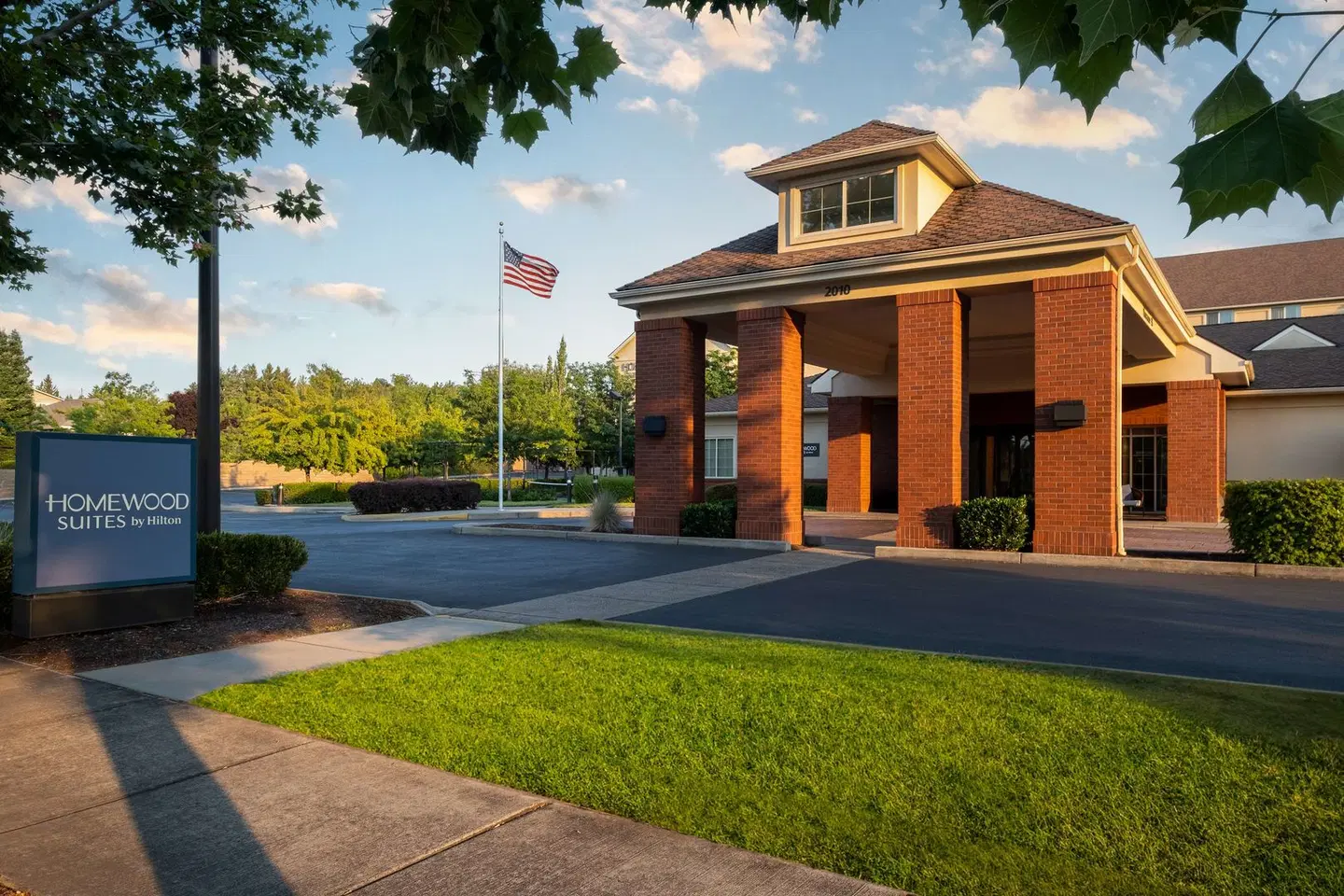 Homewood Suites by Hilton Medford EXTERIOR