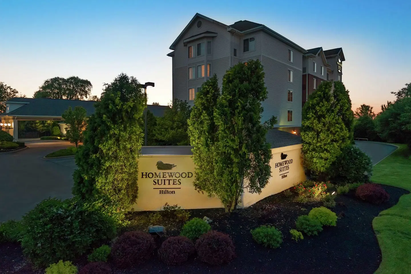 Homewood Suites by Hilton Buffalo-Amherst EXTERIOR