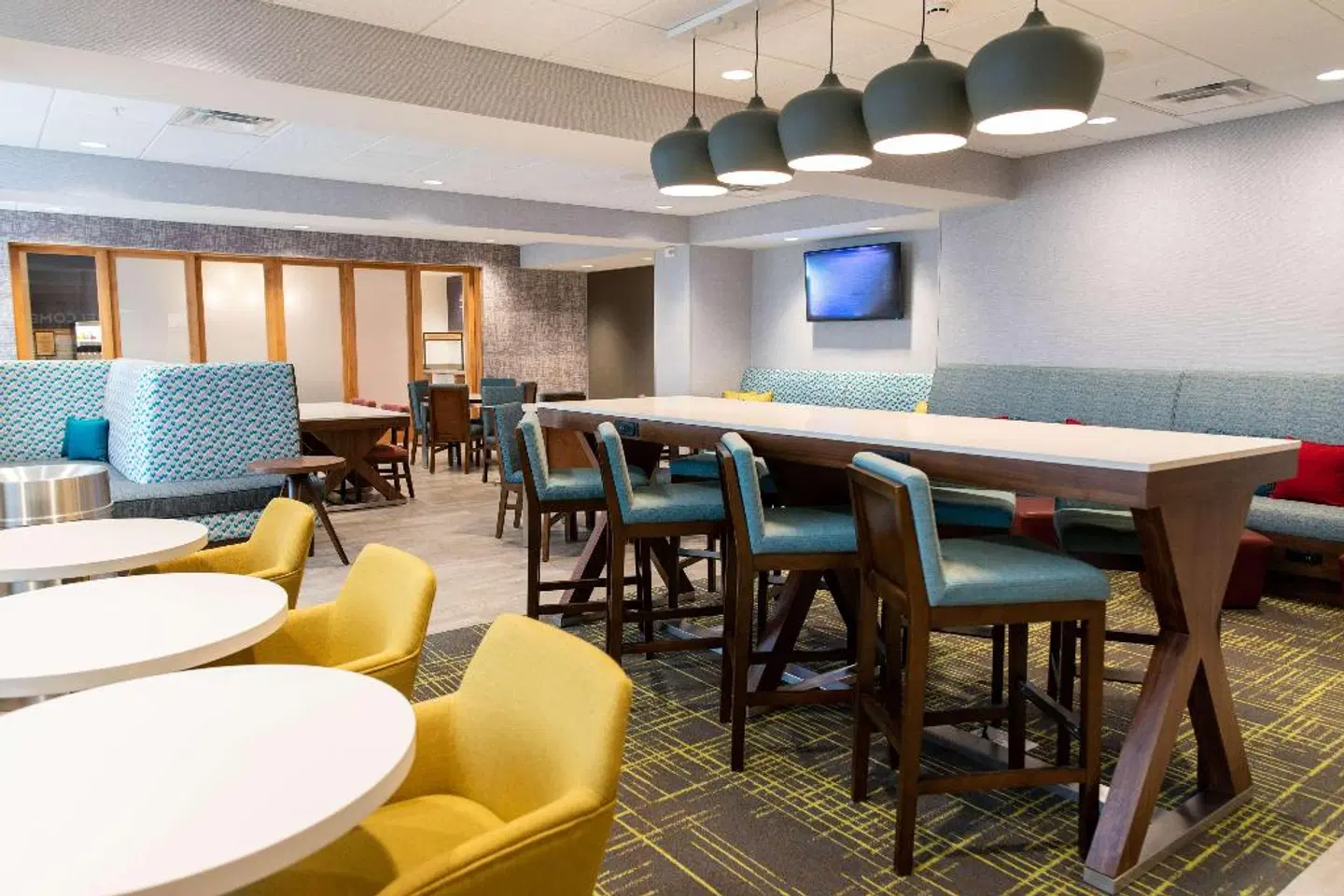 Hampton Inn Paris BAR