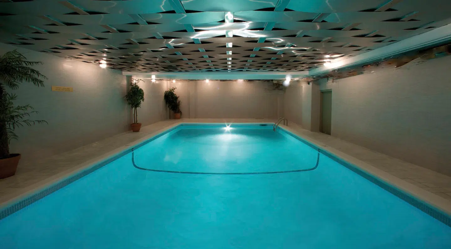 Century Plaza Hotel & Spa INDOOR_POOL