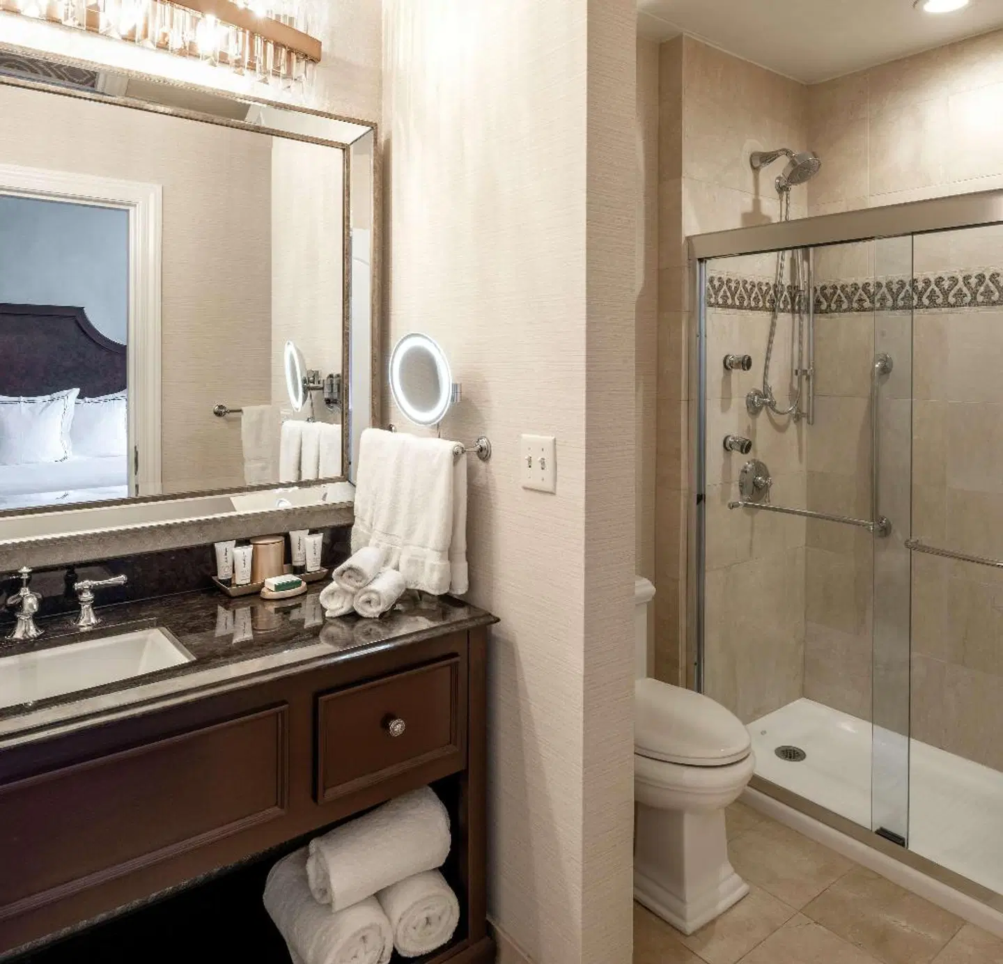 The Roosevelt New Orleans, A Waldorf Astoria Hotel BATHROOM