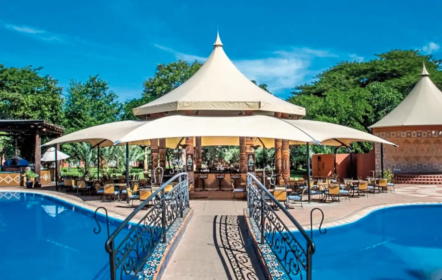 AVANI Victoria Falls Resort TERRACE