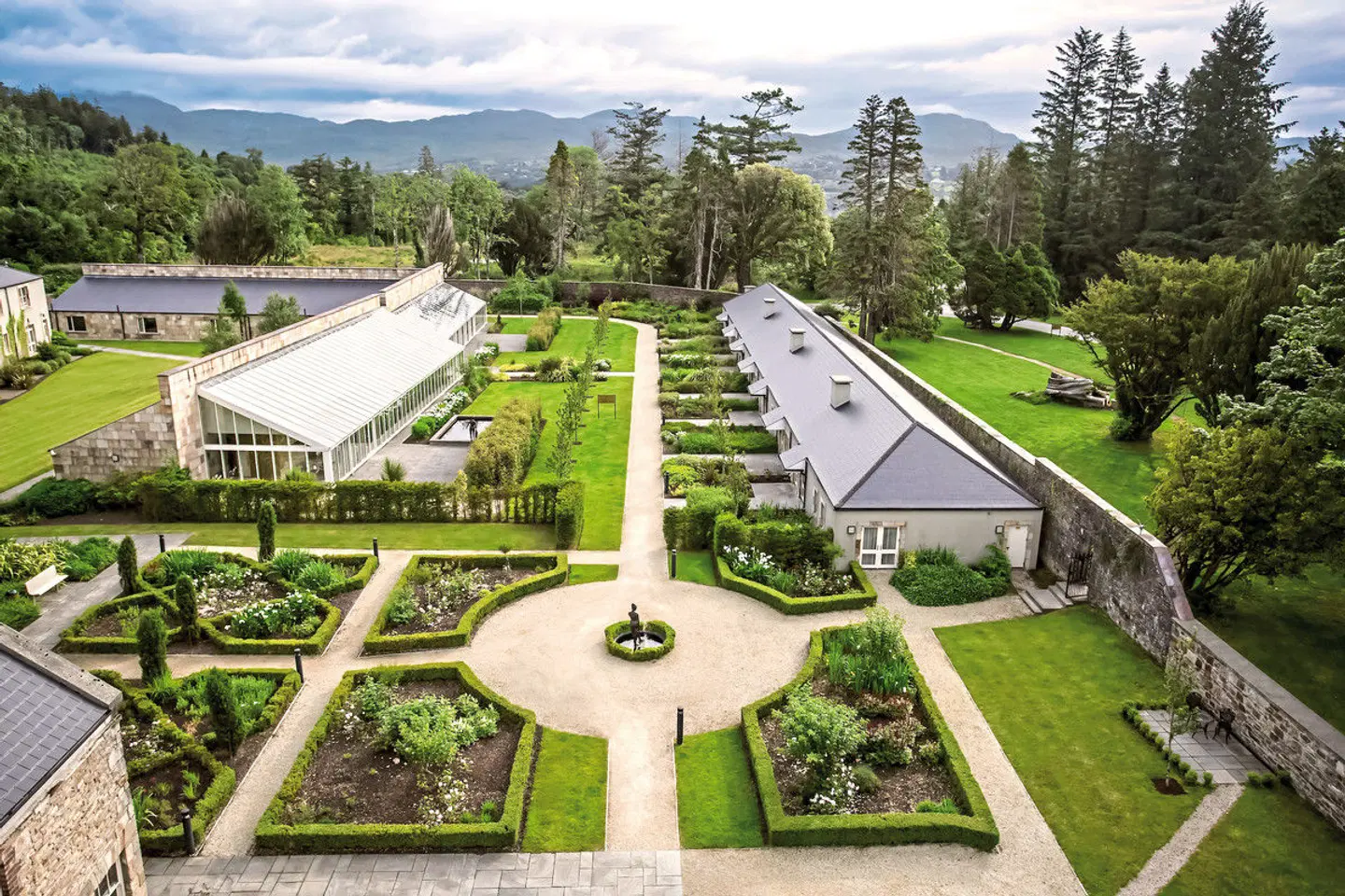 Lough Eske Castle Hotel & Spa EXTERIOR