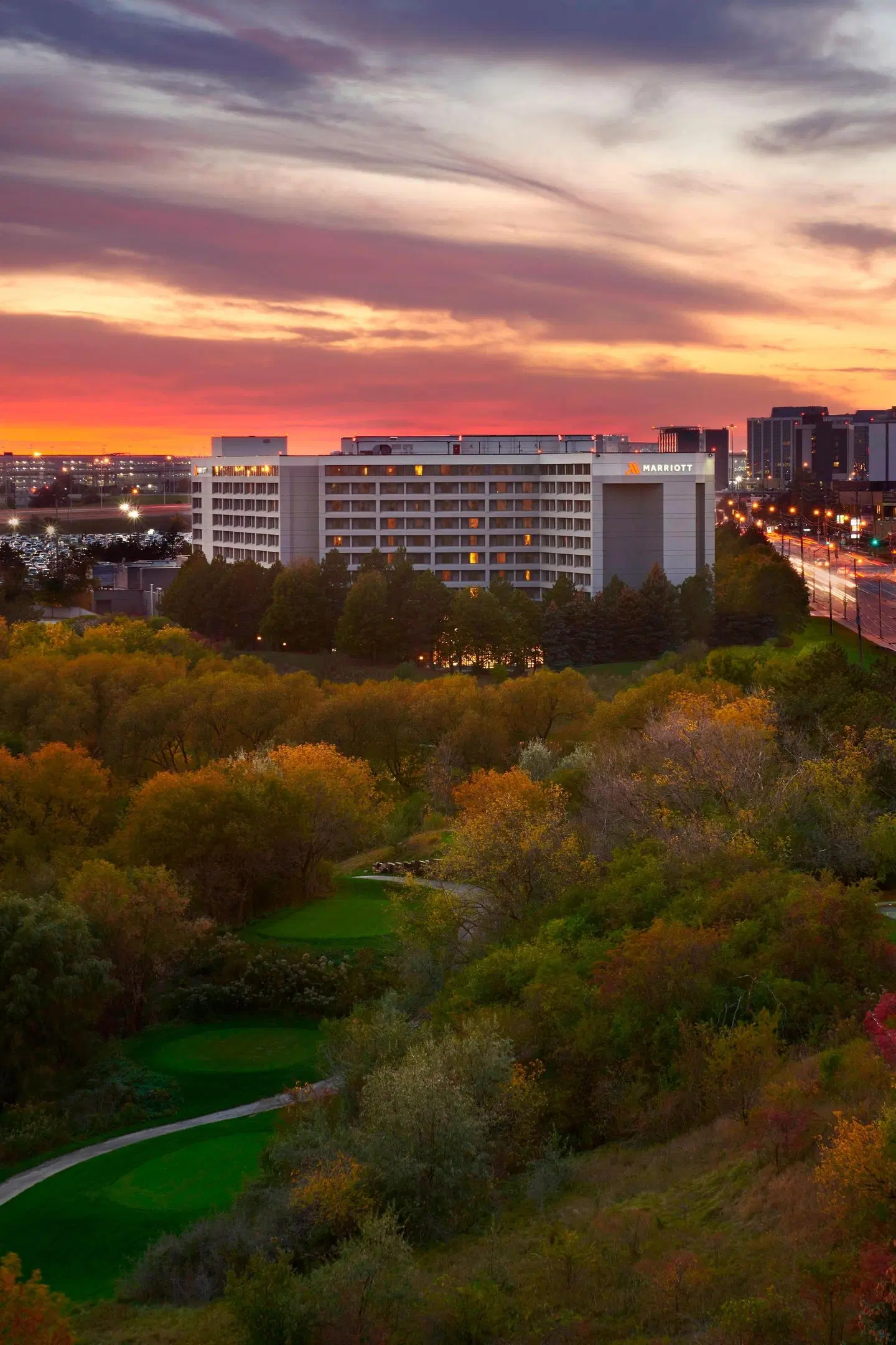 Toronto Airport Marriott Hotel EXTERIOR