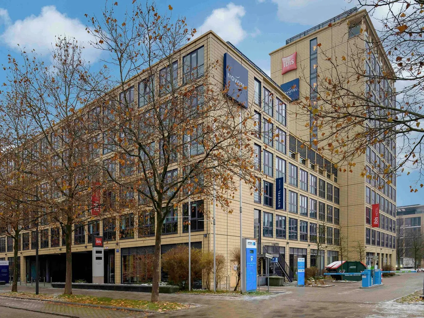 ibis Muenchen Parkstadt Schwabing EXTERIOR