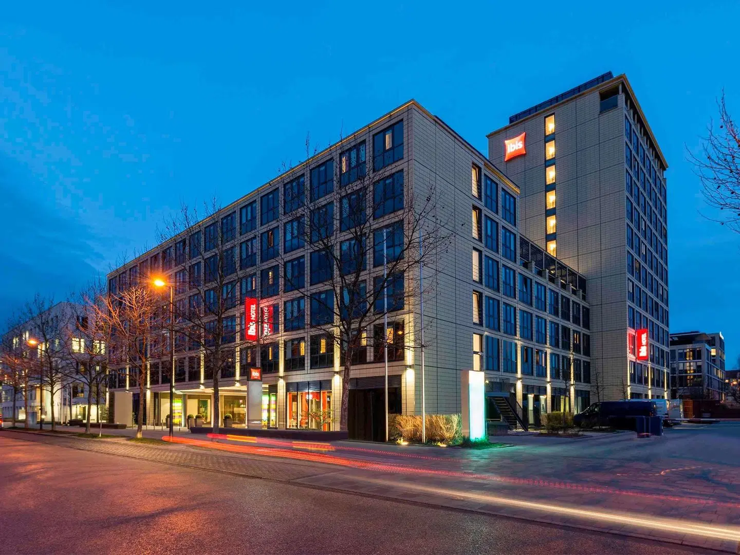 ibis Muenchen Parkstadt Schwabing EXTERIOR