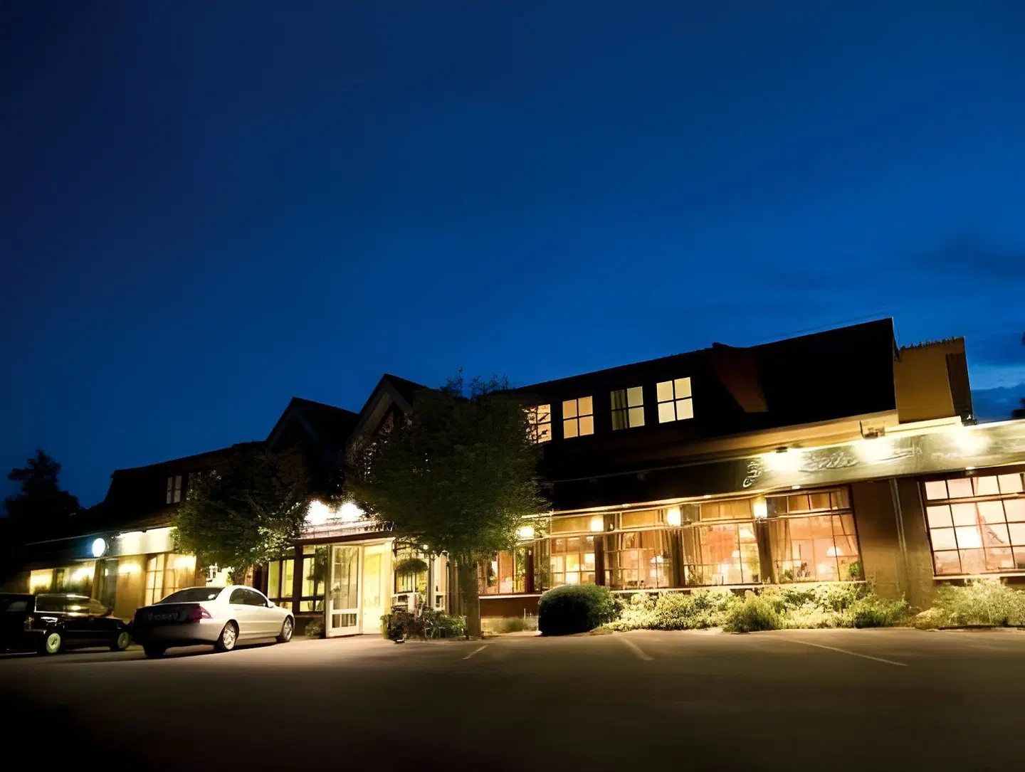 Zwei Linden EXTERIOR