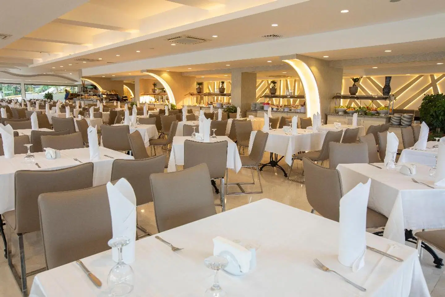 Falcon Hotel Restaurant