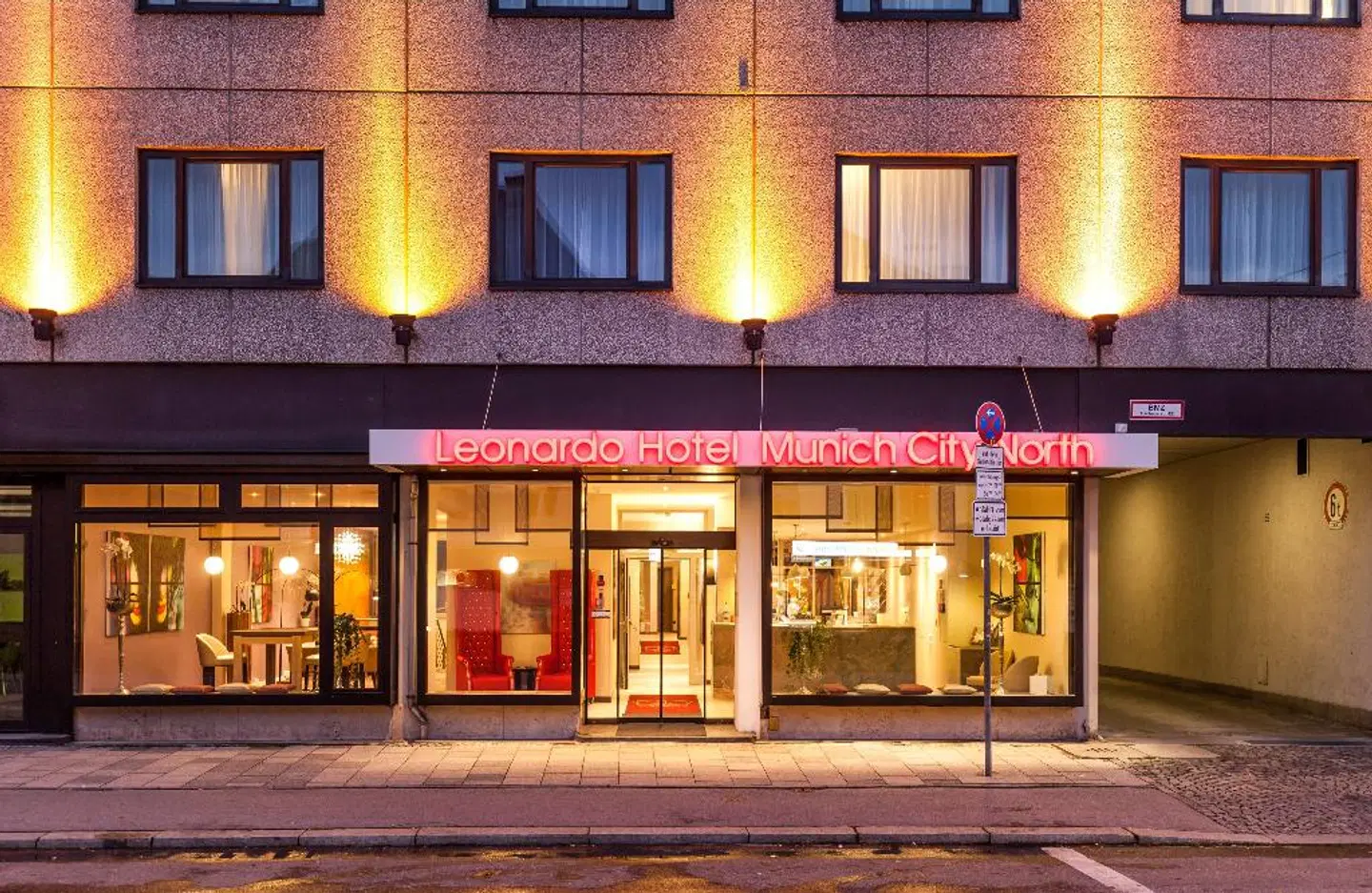 Leonardo Hotel Munich City North EXTERIOR