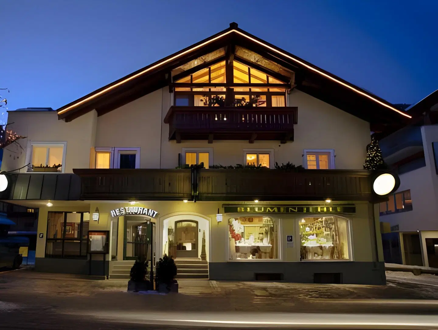 Hotel Montfort EXTERIOR