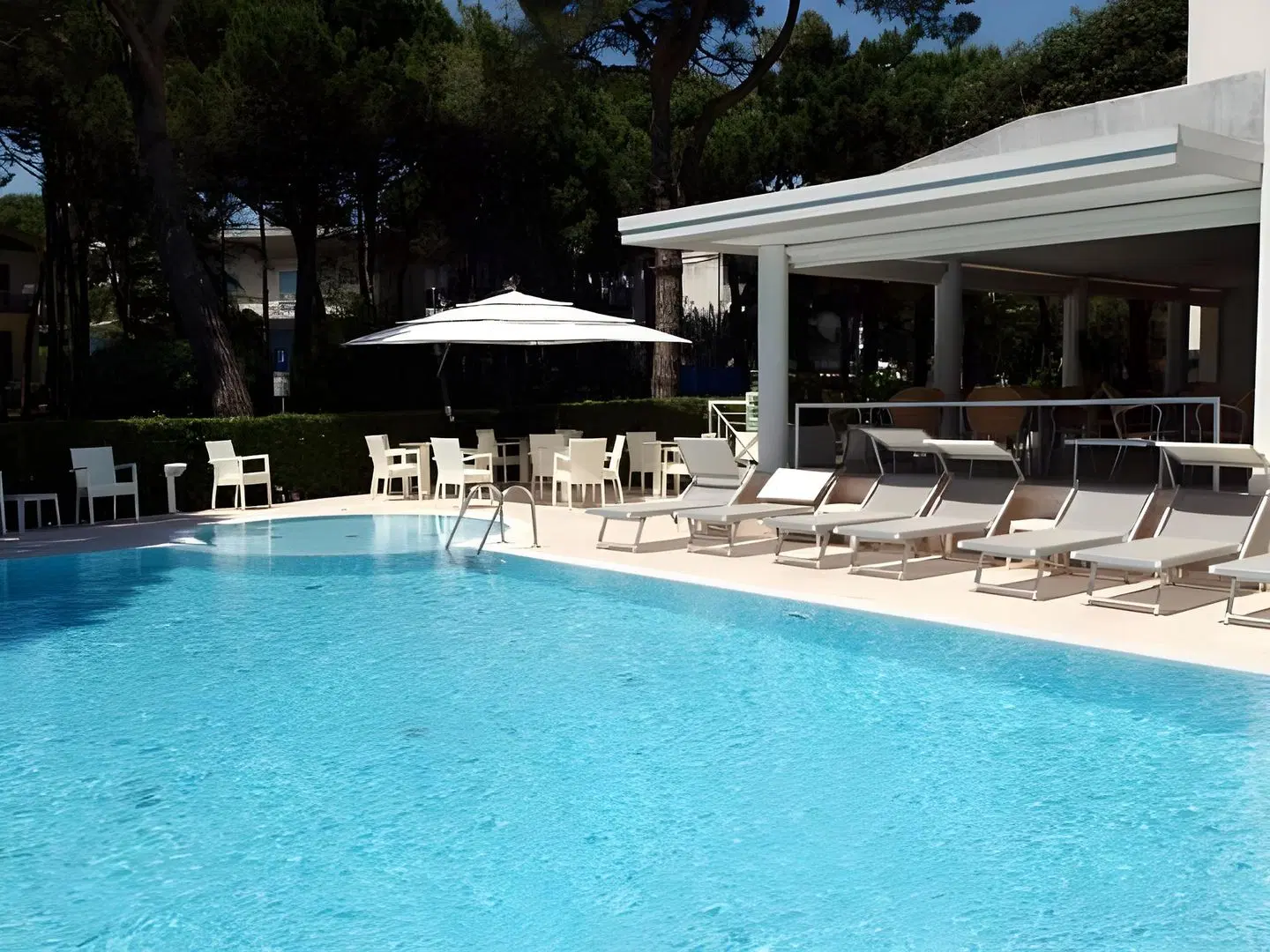 Bella Venezia Mare OUTDOOR_POOL