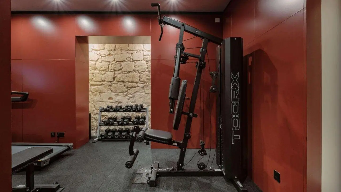 Rosselli SPORTS_AND_LEISURE