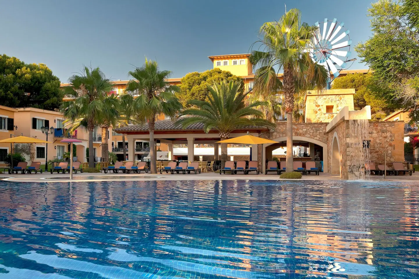 Occidental Playa de Palma OUTDOOR_POOL