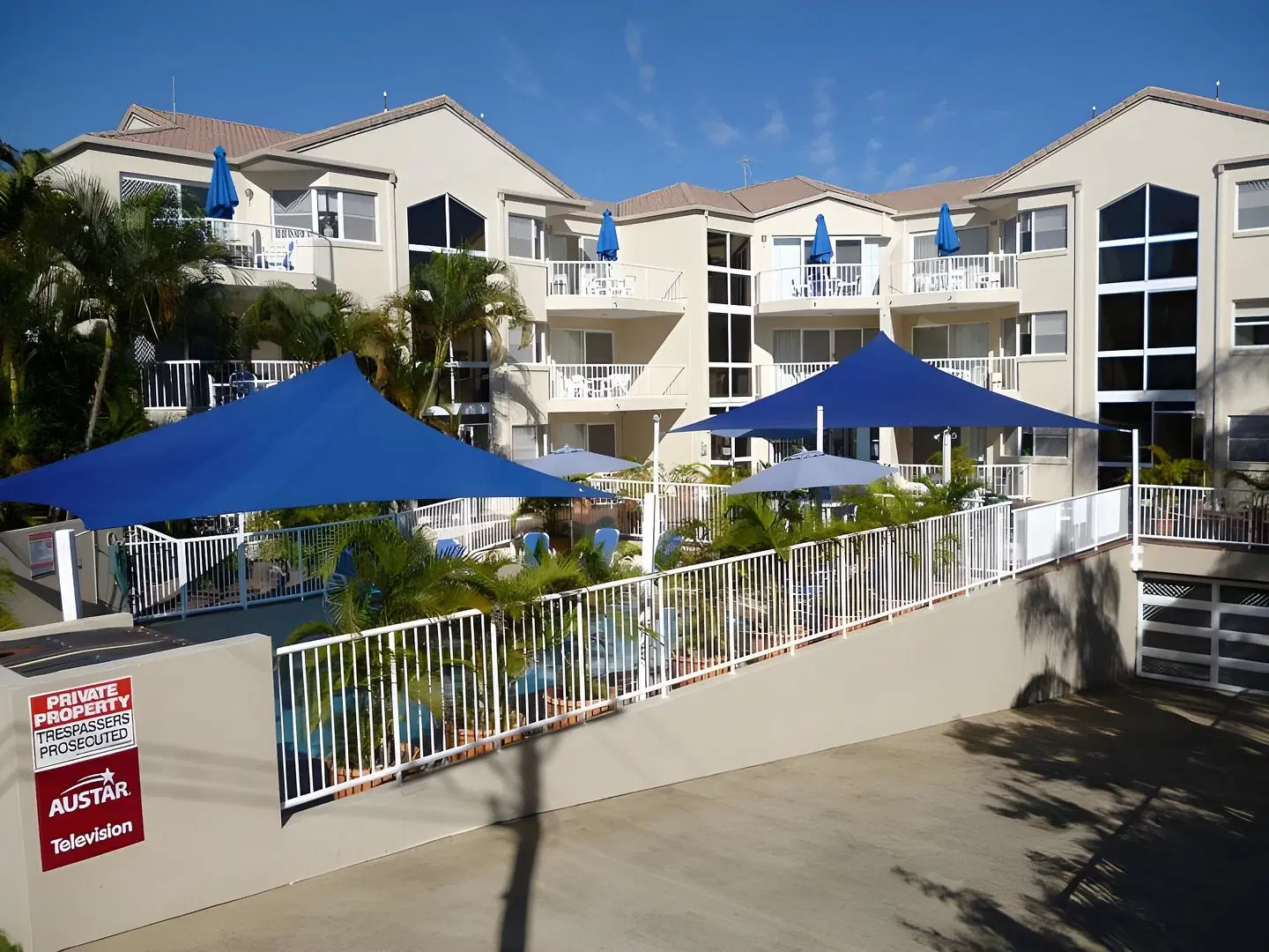 Le Lavandou Holiday Apartments EXTERIOR