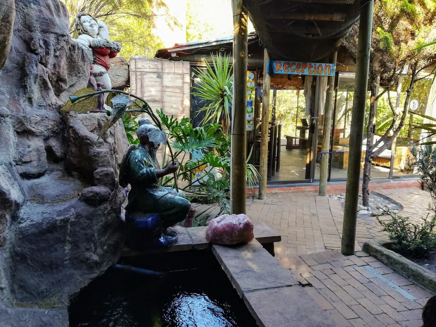 Saltycrax Backpackers and Surf Hostel HEALTH_BEAUTY