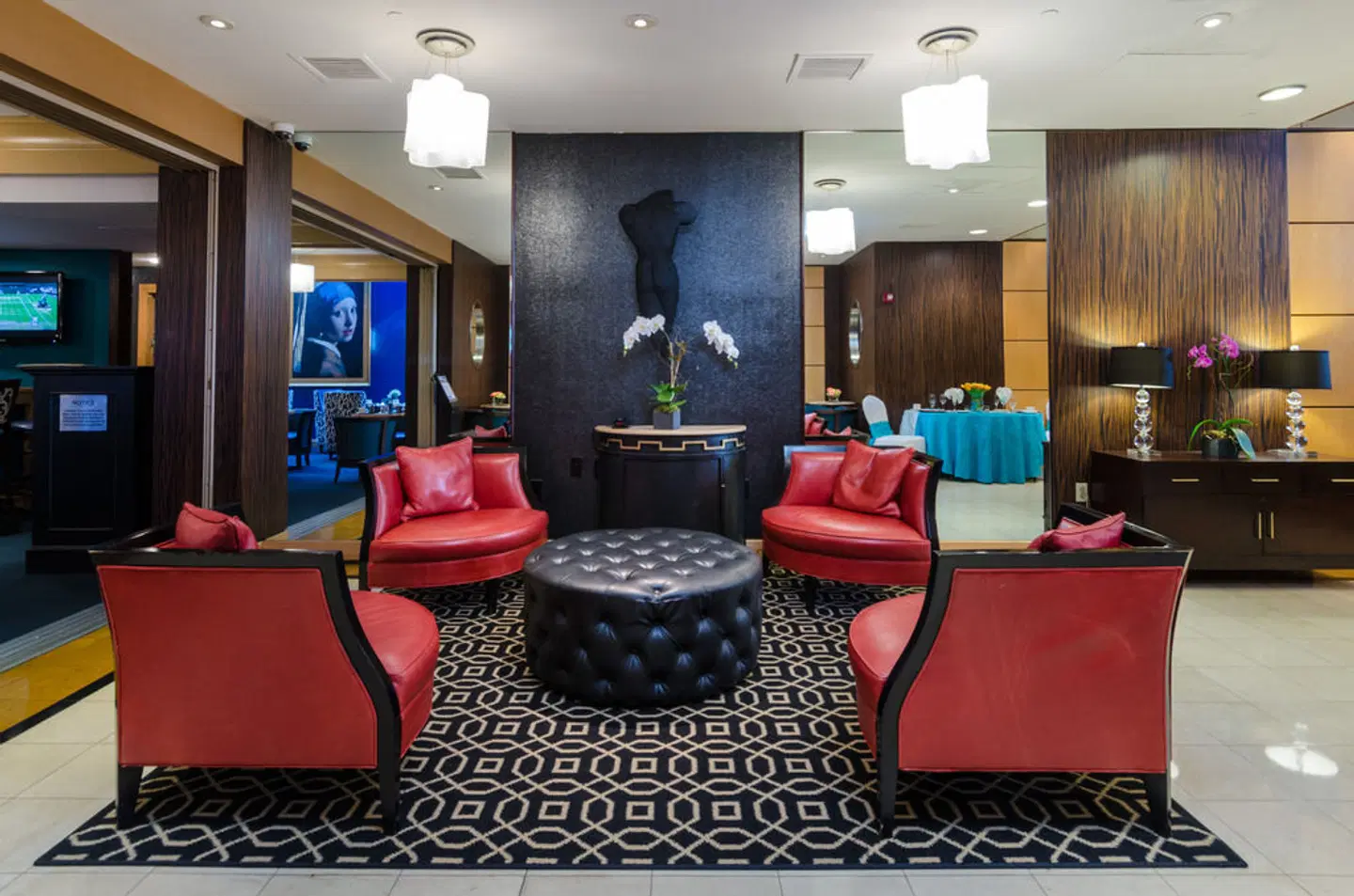 The Beacon Hotel & Corporate Quarters LOUNGE_LOBBY