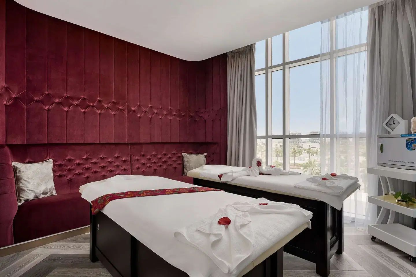 Radisson Dubai DAMAC Hills ROOM_EXAMPLE