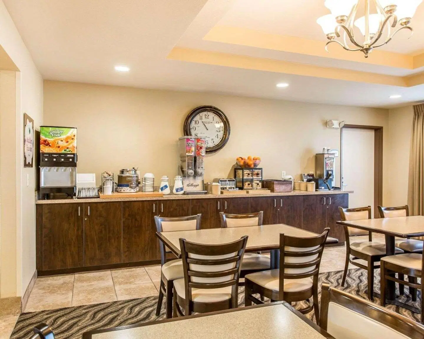 Mainstay Suites Rapid City Bar