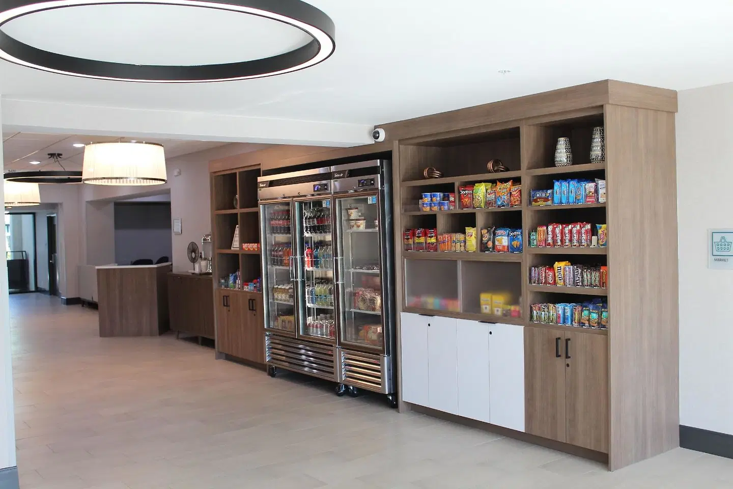 Holiday Inn Dallas Market Ctr Love Field by IHG Bar