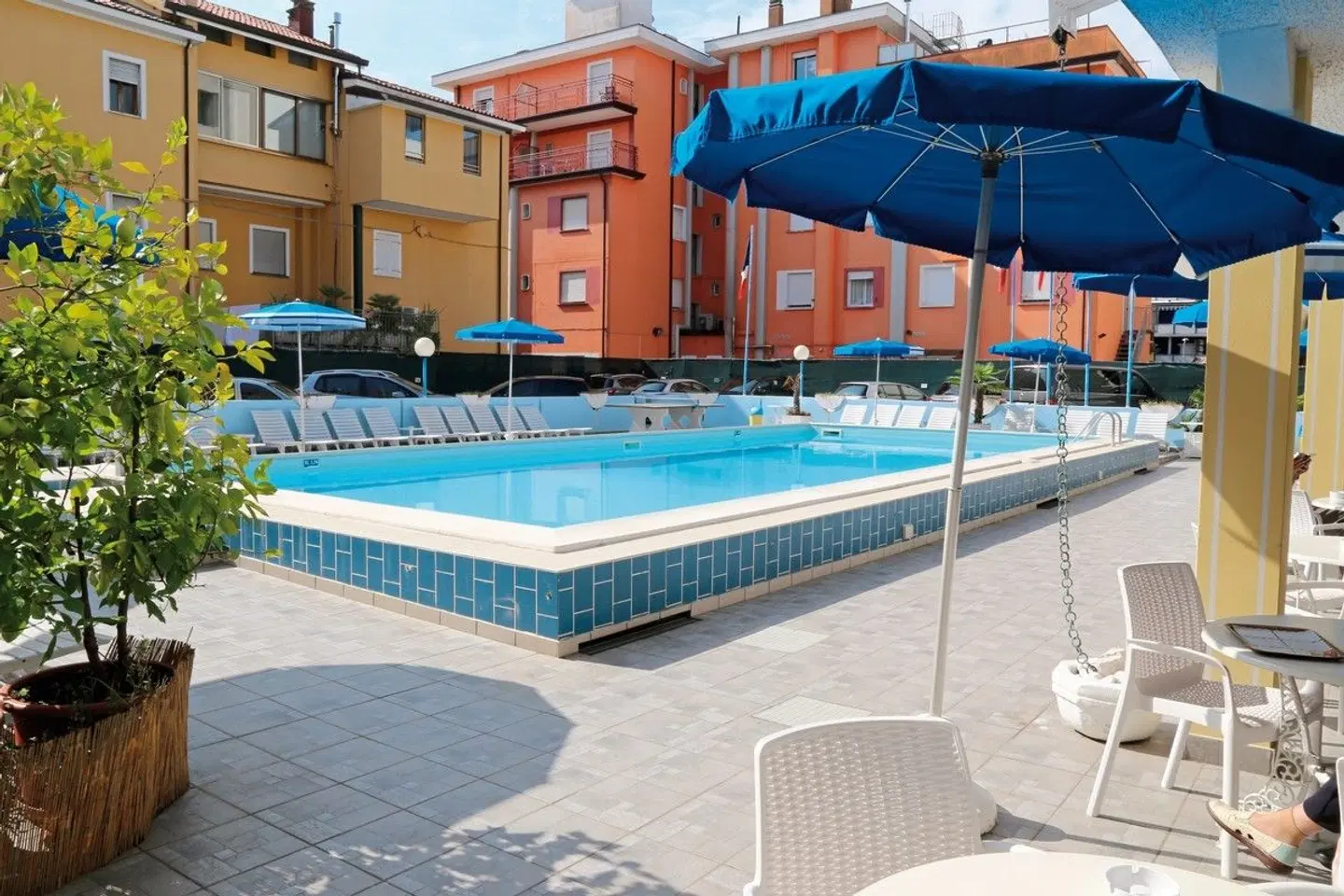 Portofino OUTDOOR_POOL