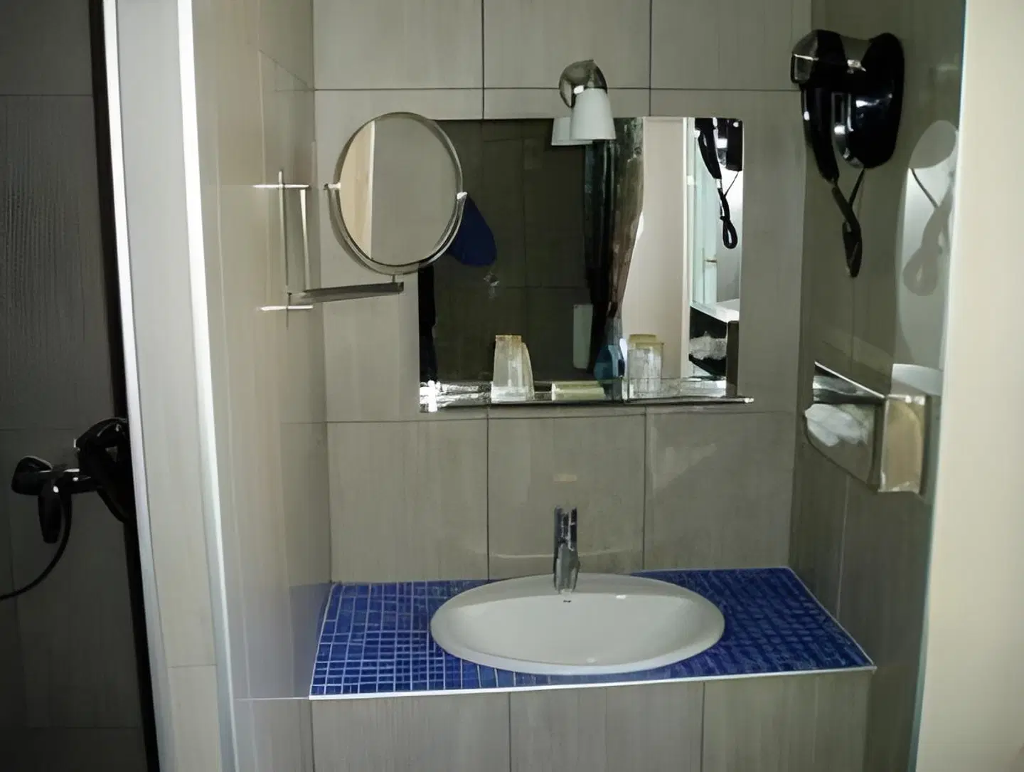 Hôtel Restaurant Le relais d'Auvergne BATHROOM