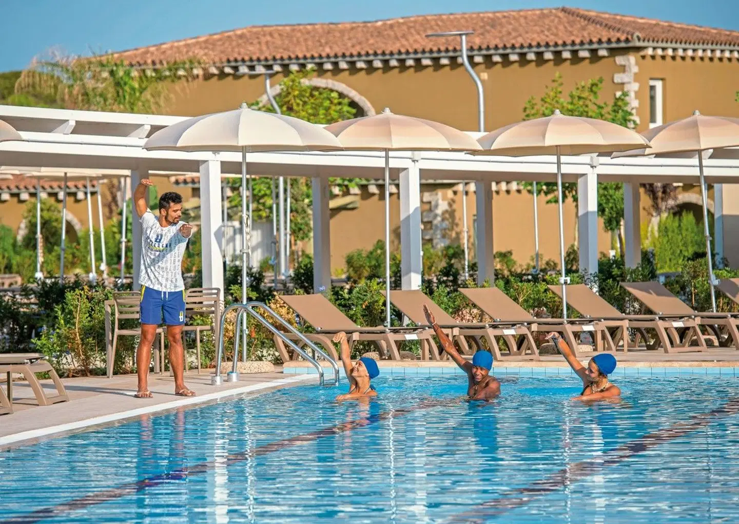 Is Serenas Badesi Resort Hallenbad