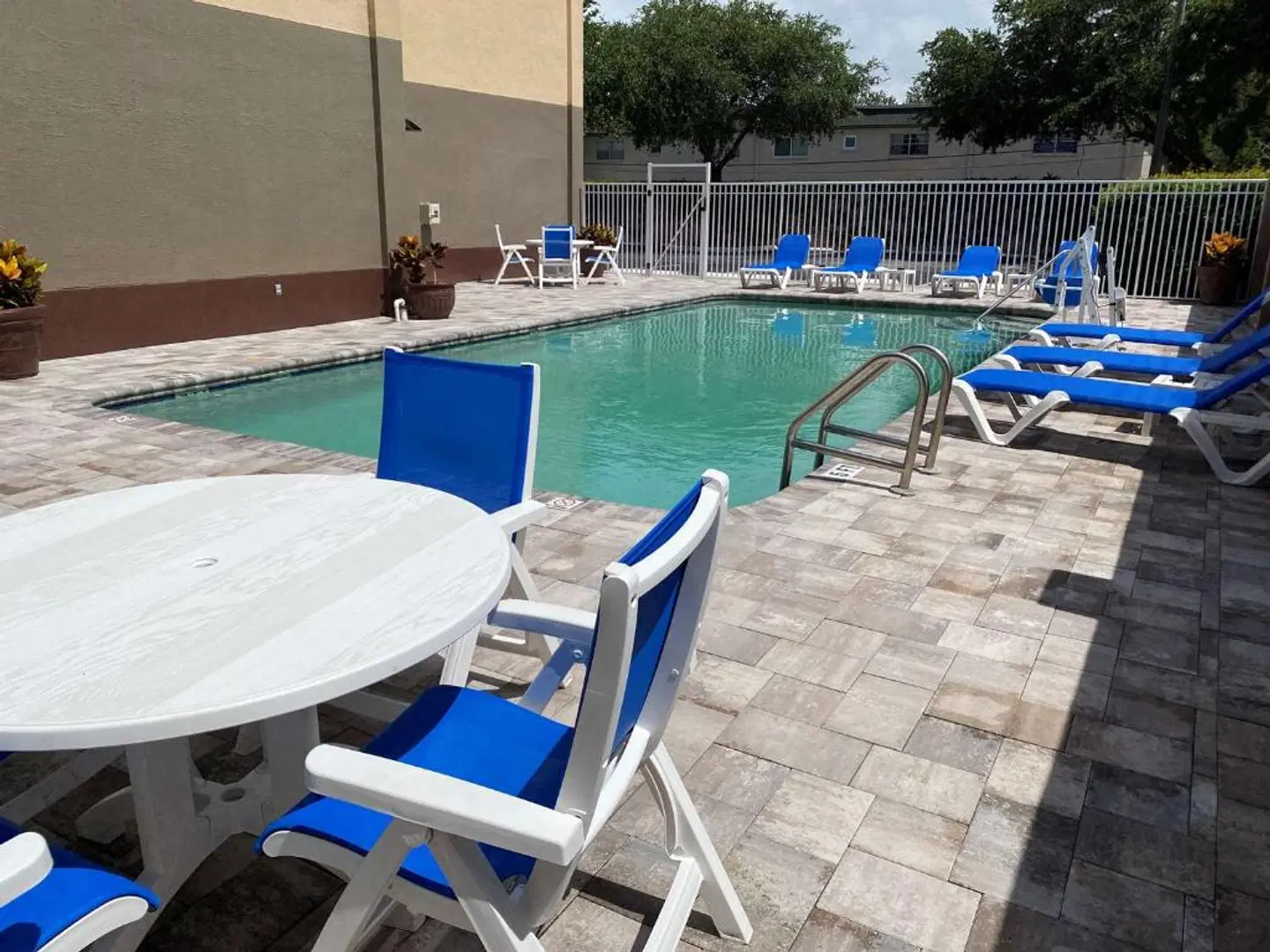Best Western Tampa OUTDOOR_POOL