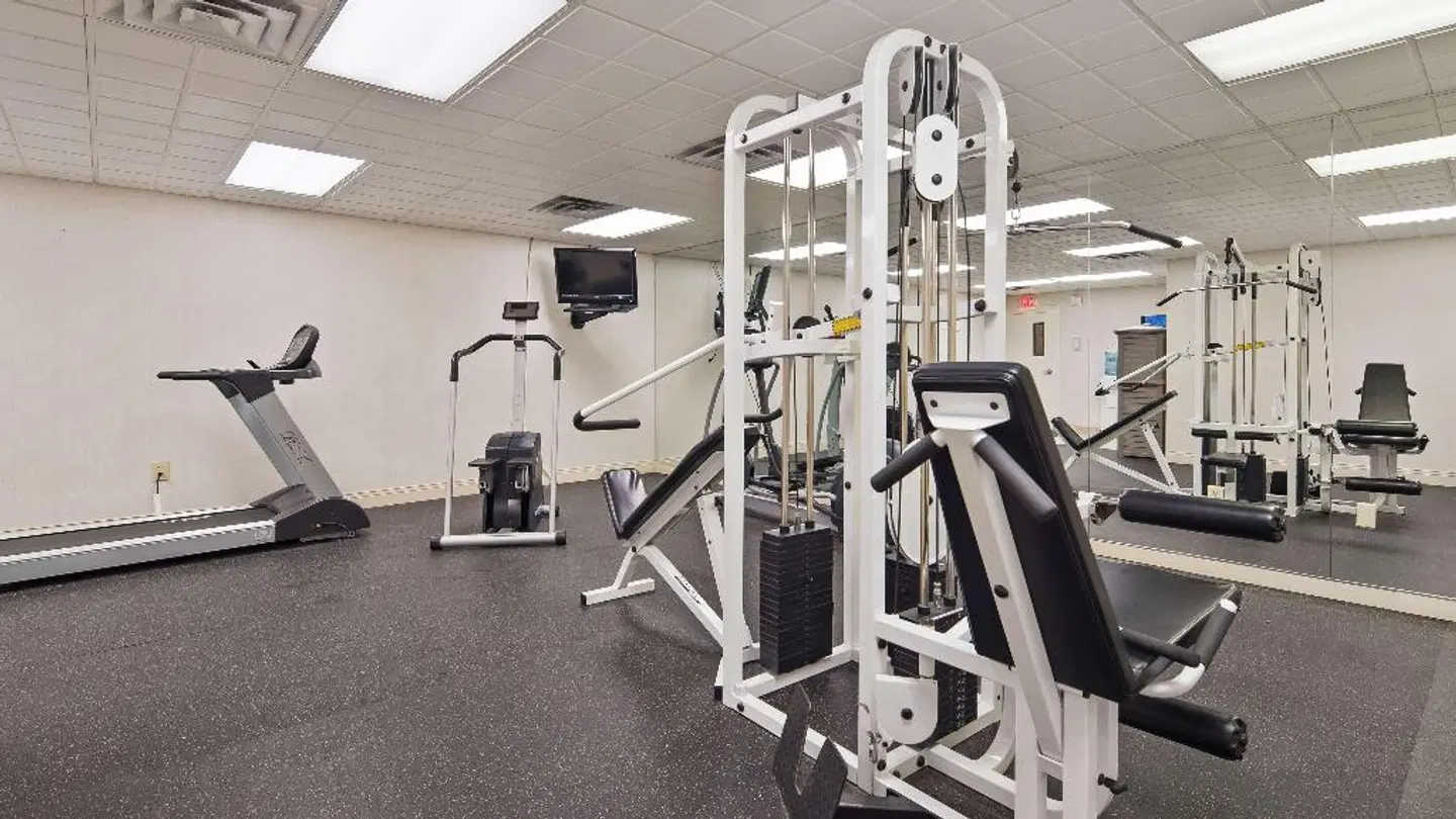 Best Western University Inn SPORTS_AND_LEISURE