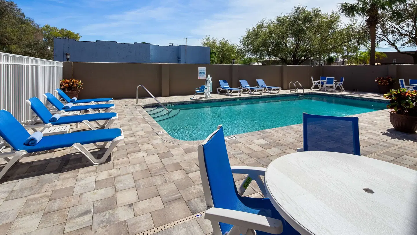 Best Western Tampa OUTDOOR_POOL