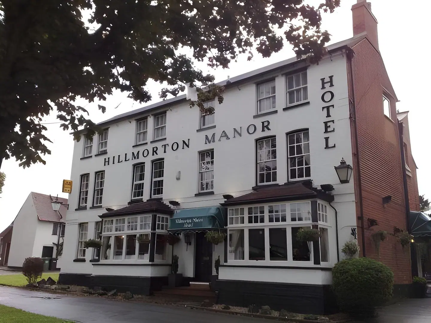 The Hillmorton Manor Hotel EXTERIOR