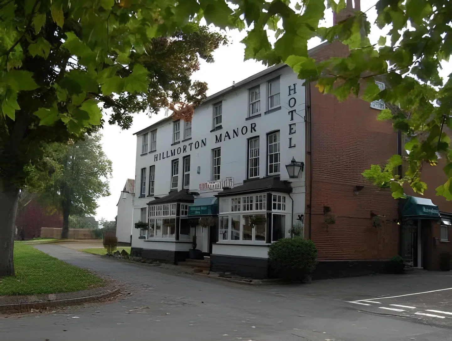 The Hillmorton Manor Hotel EXTERIOR