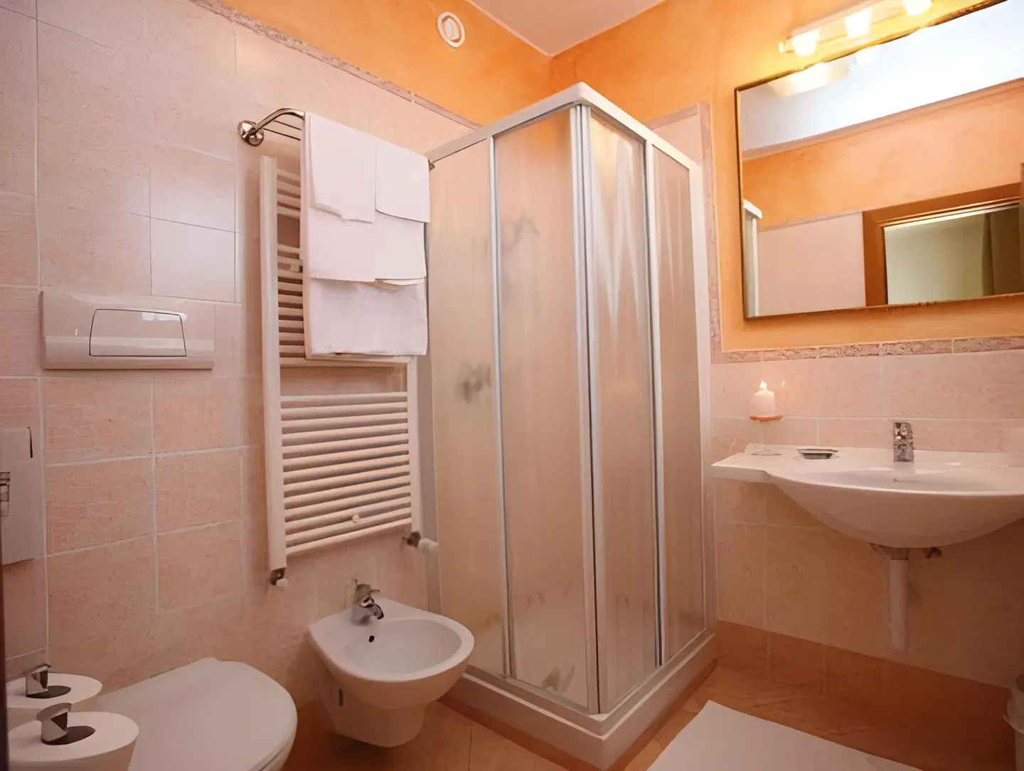 Camoretti Badezimmer