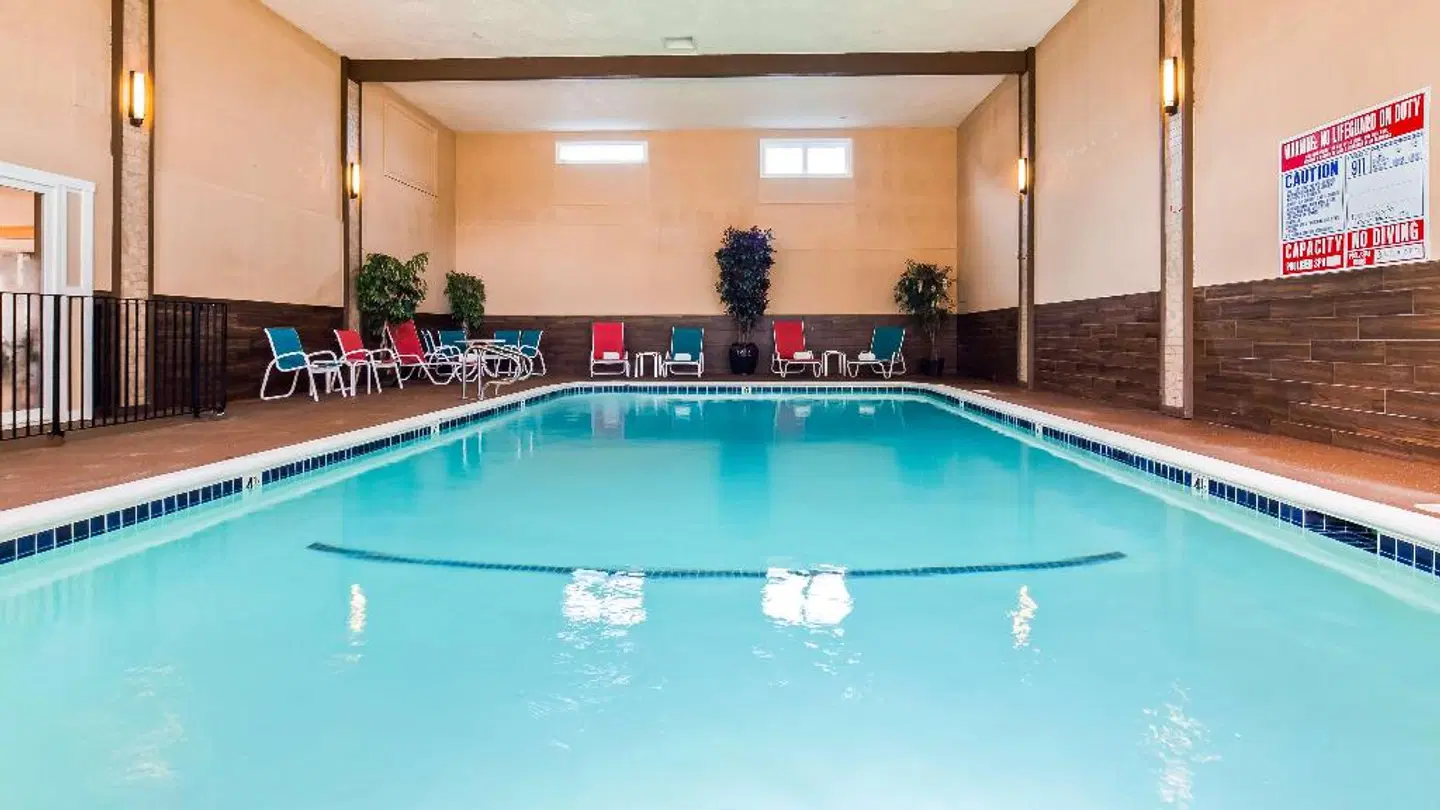 Best Western Vista Manor Lodge INDOOR_POOL