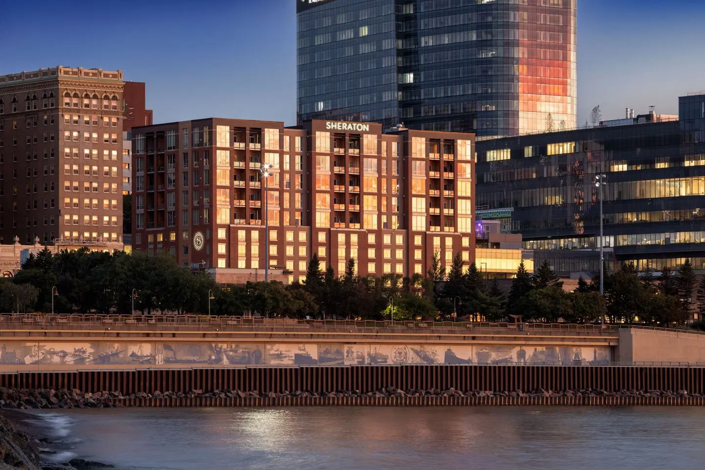 Sheraton Duluth Hotel EXTERIOR