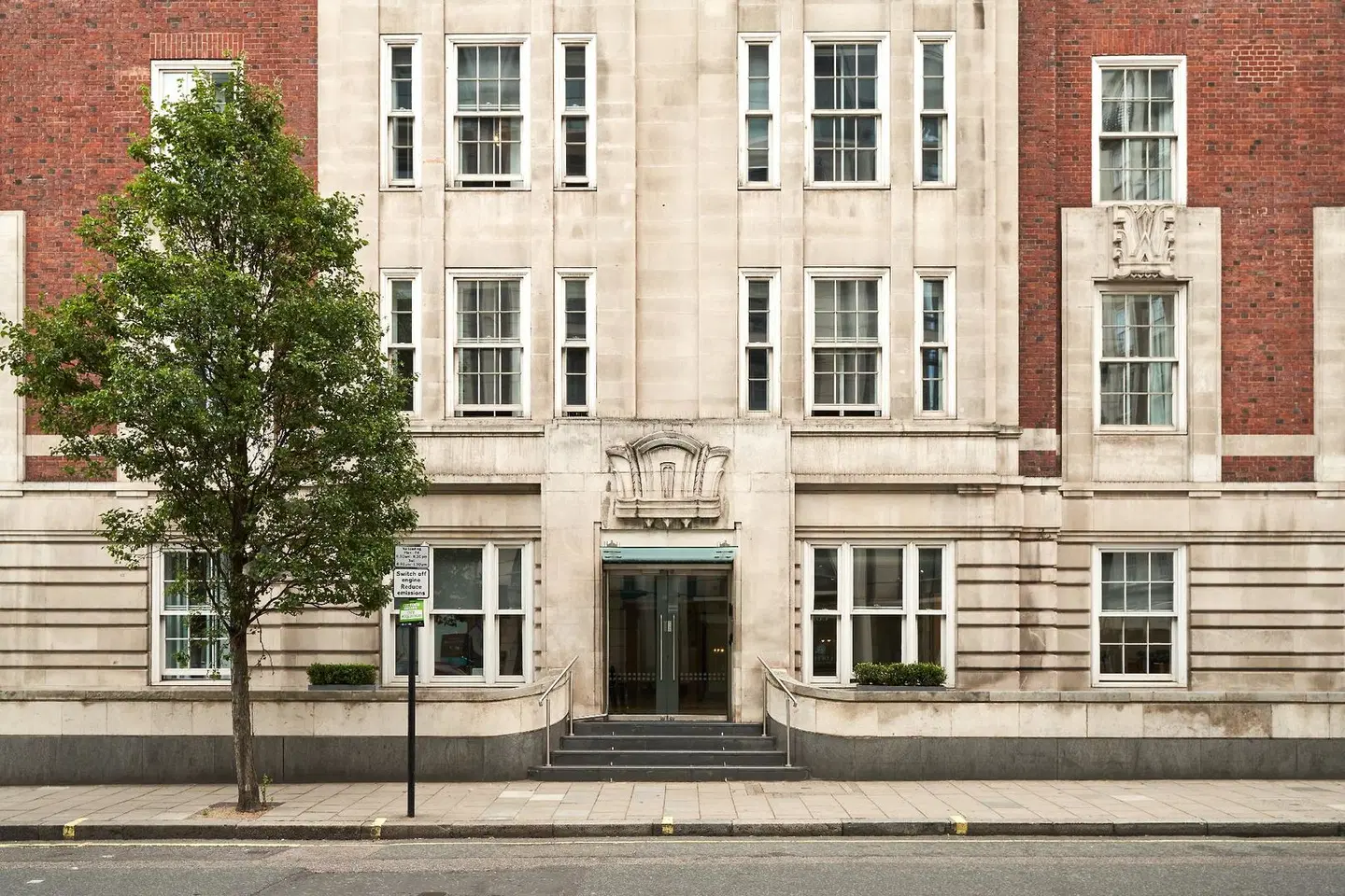 Thistle London Park Lane EXTERIOR