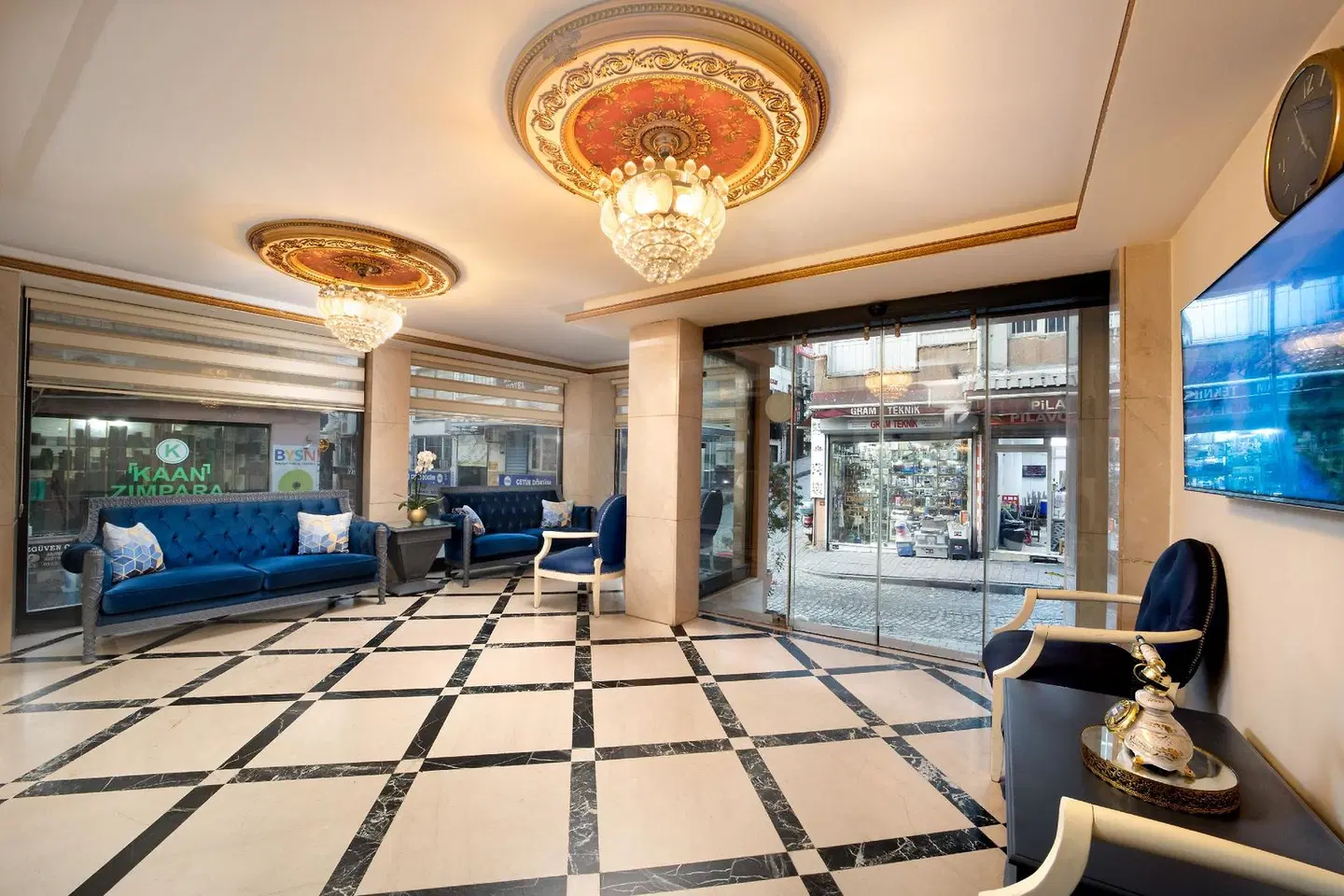 Deluxe Newport Hotel LOUNGE_LOBBY